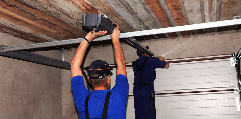 Garage Door Technician Kearny