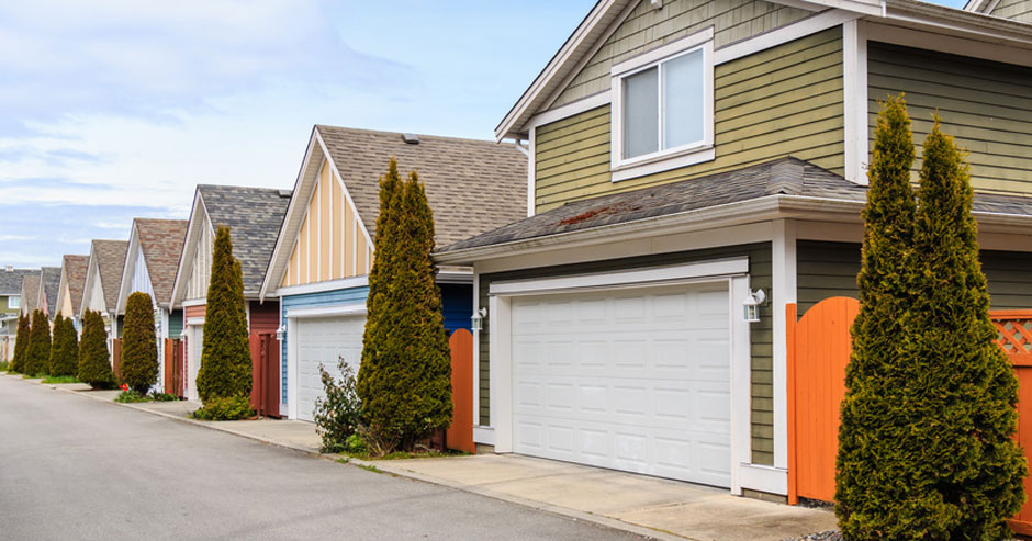 Home garage door Hudson County